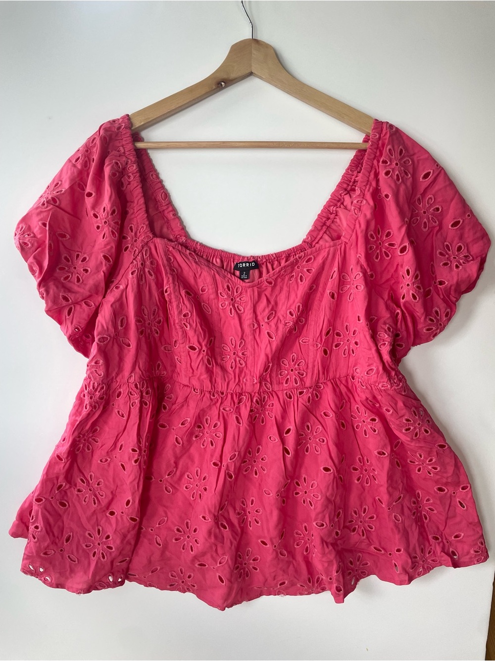 torrid Hot Pink Eyelet Peplum Puff Sleeve Top